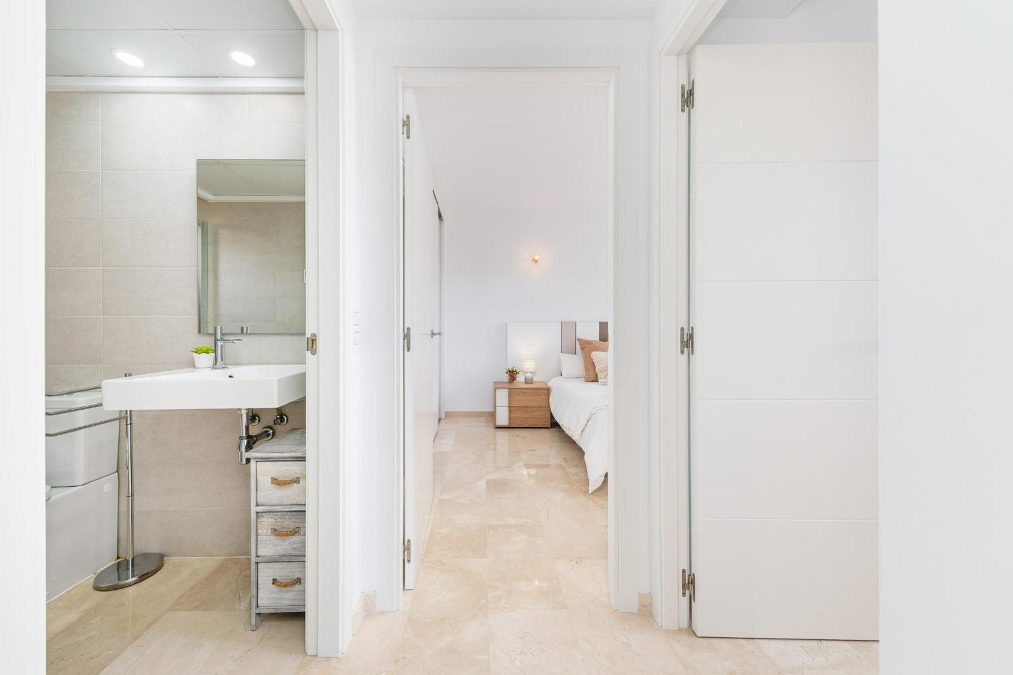 Tornado Apartamento Sunrise ตอร์เรเวียคา ภายนอก รูปภาพ