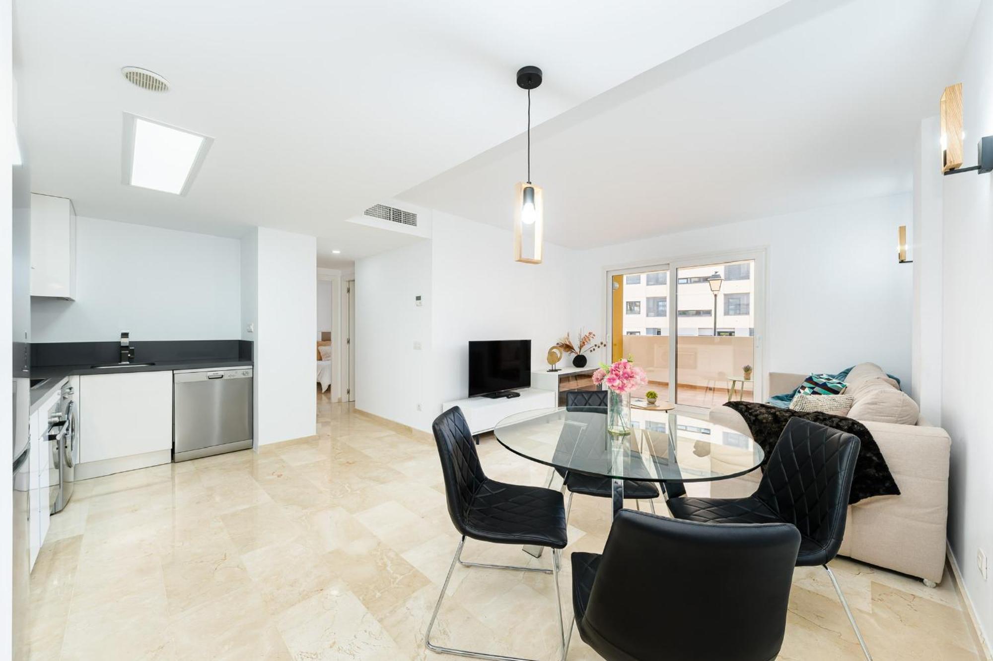 Tornado Apartamento Sunrise ตอร์เรเวียคา ภายนอก รูปภาพ