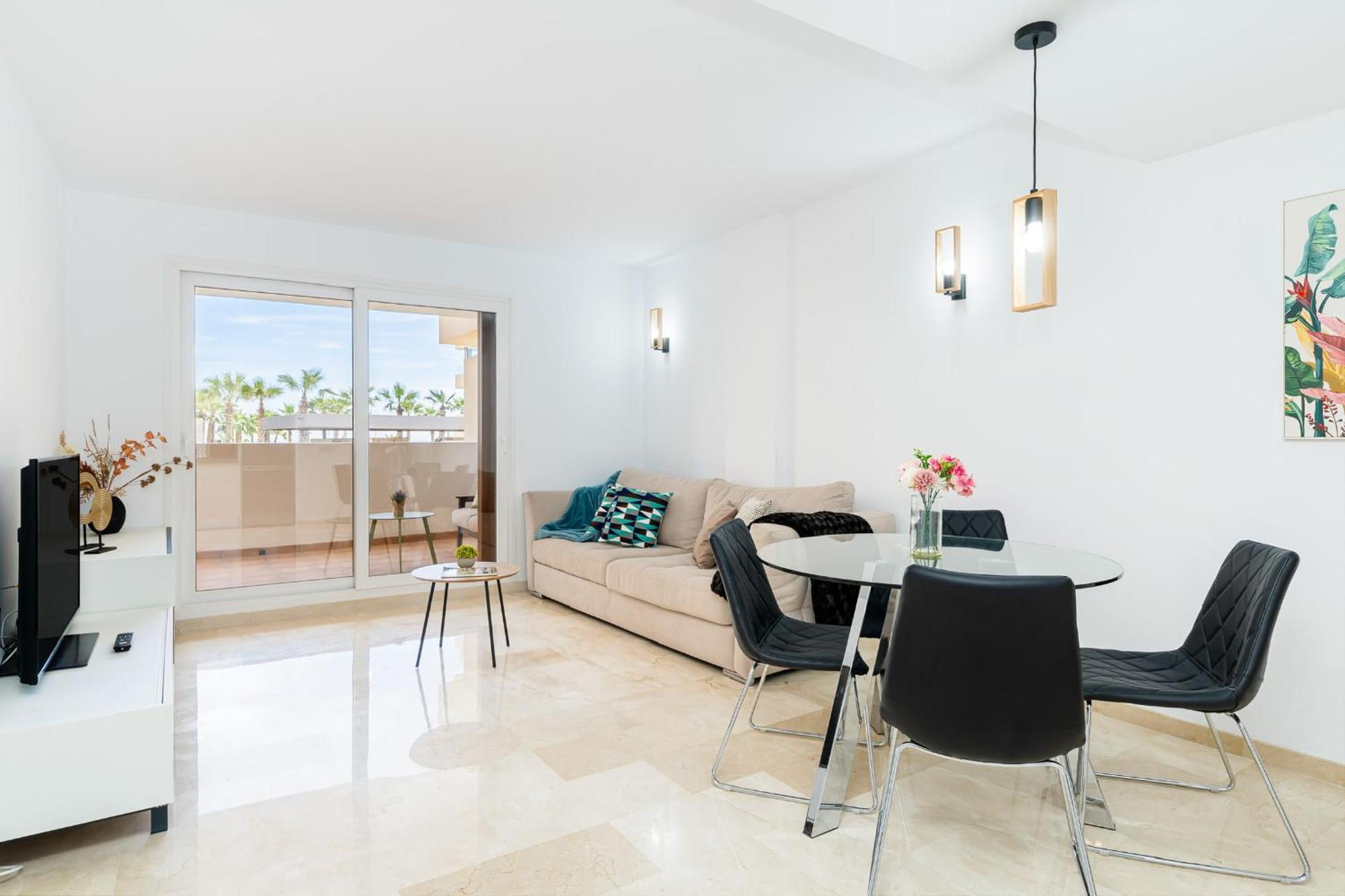 Tornado Apartamento Sunrise ตอร์เรเวียคา ภายนอก รูปภาพ