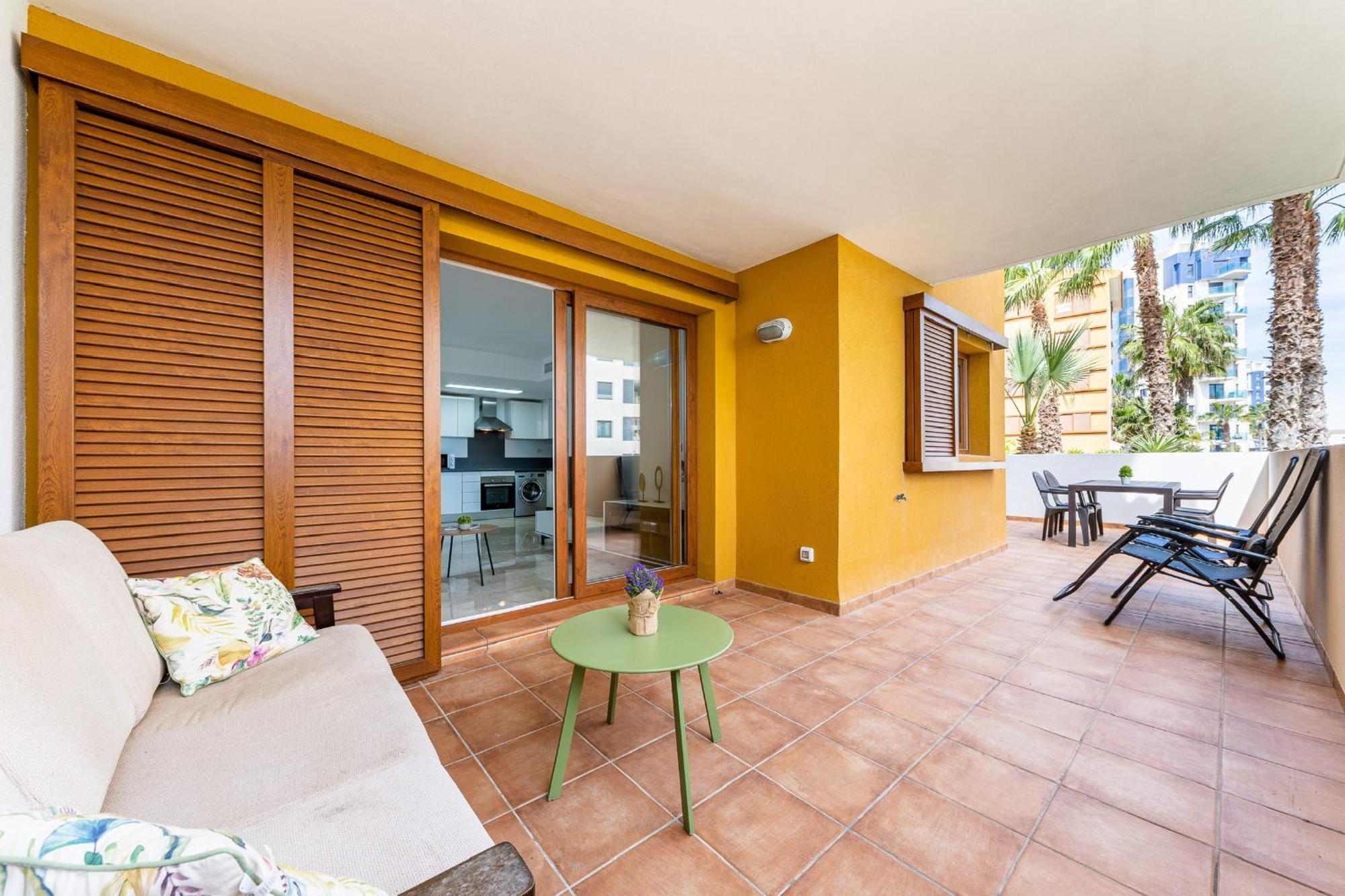 Tornado Apartamento Sunrise ตอร์เรเวียคา ภายนอก รูปภาพ