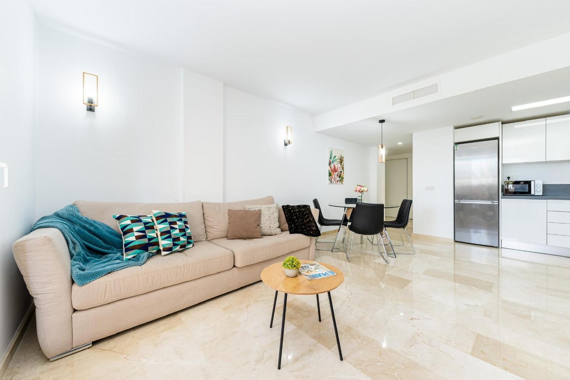 Tornado Apartamento Sunrise ตอร์เรเวียคา ภายนอก รูปภาพ